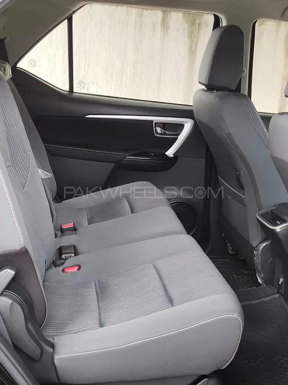 2023 Toyota Fortuner 2.7 G photo 5