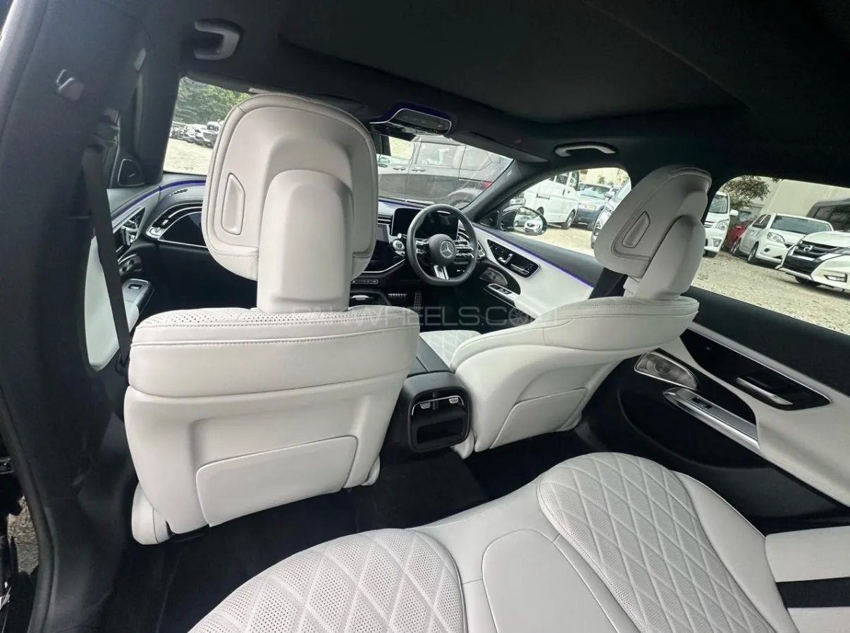 2024 Mercedes-Benz E200 photo 3