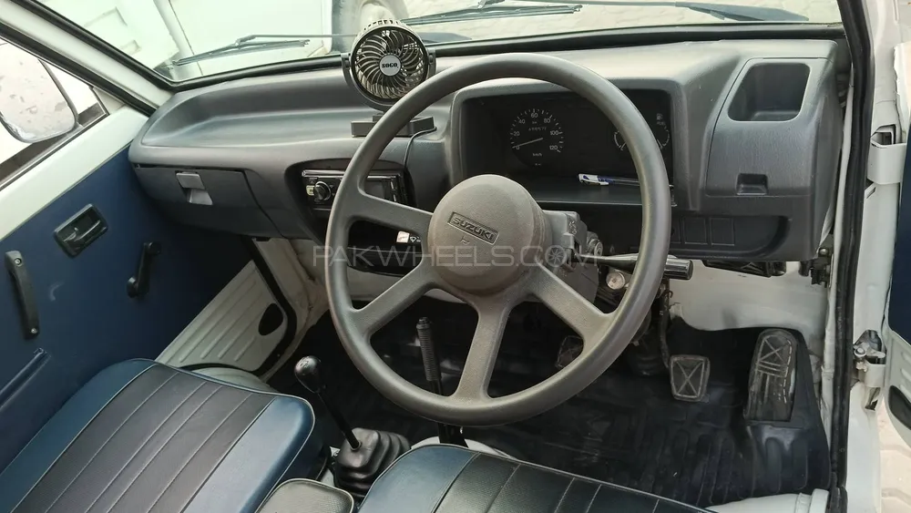 2023 Suzuki Bolan Cargo photo 2