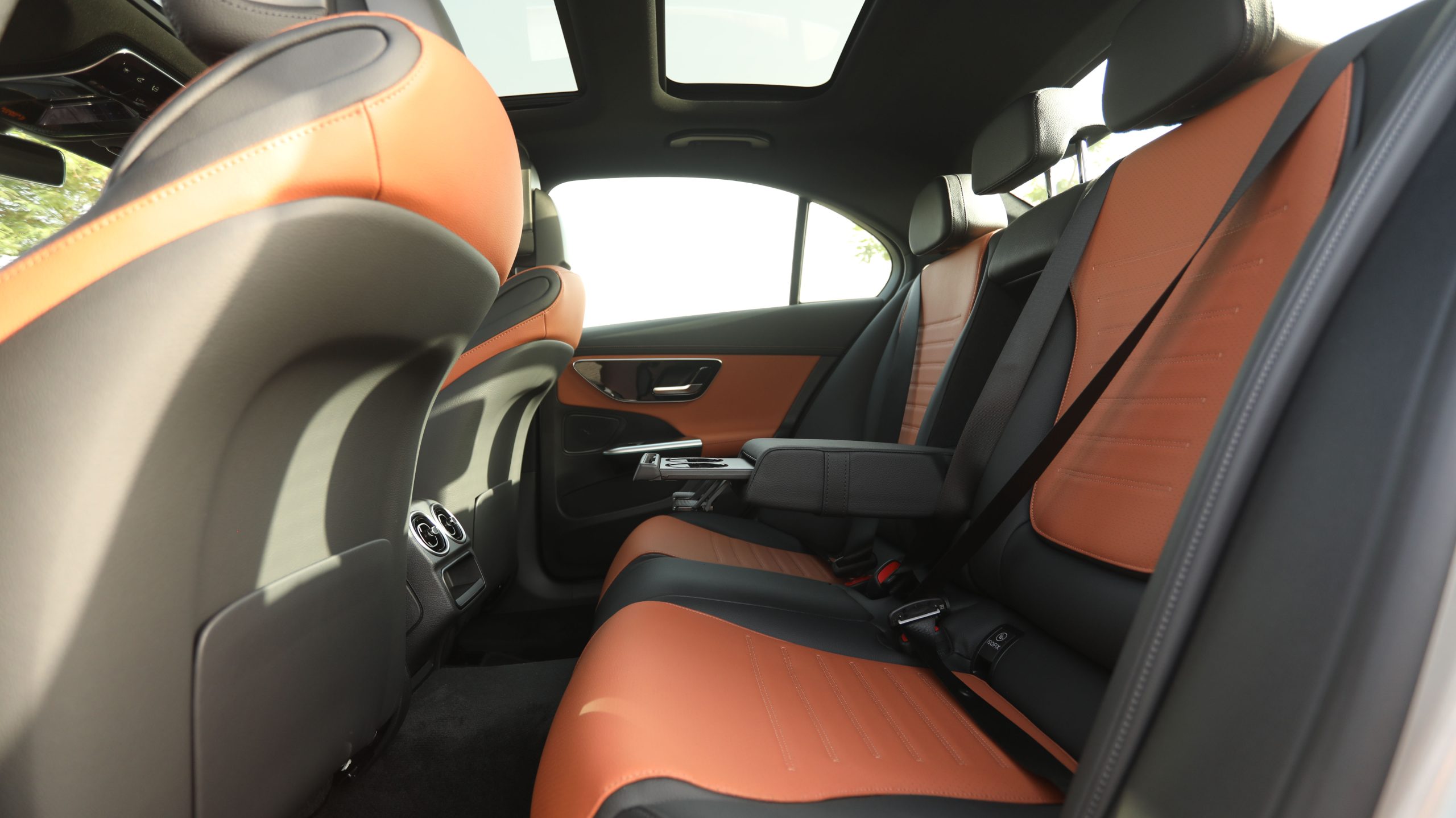 2024 Mercedes-Benz C200 photo 4