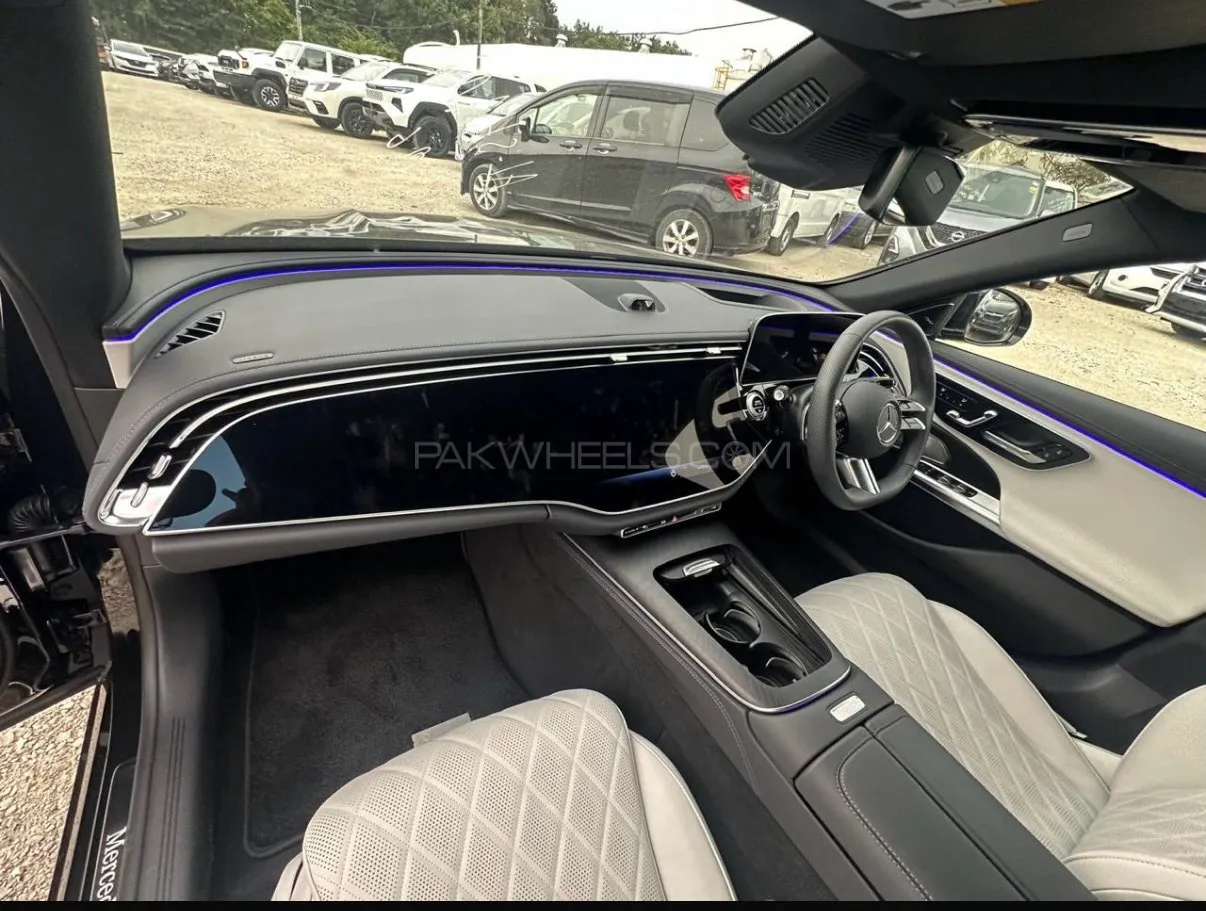 2024 Mercedes-Benz E200 photo 4